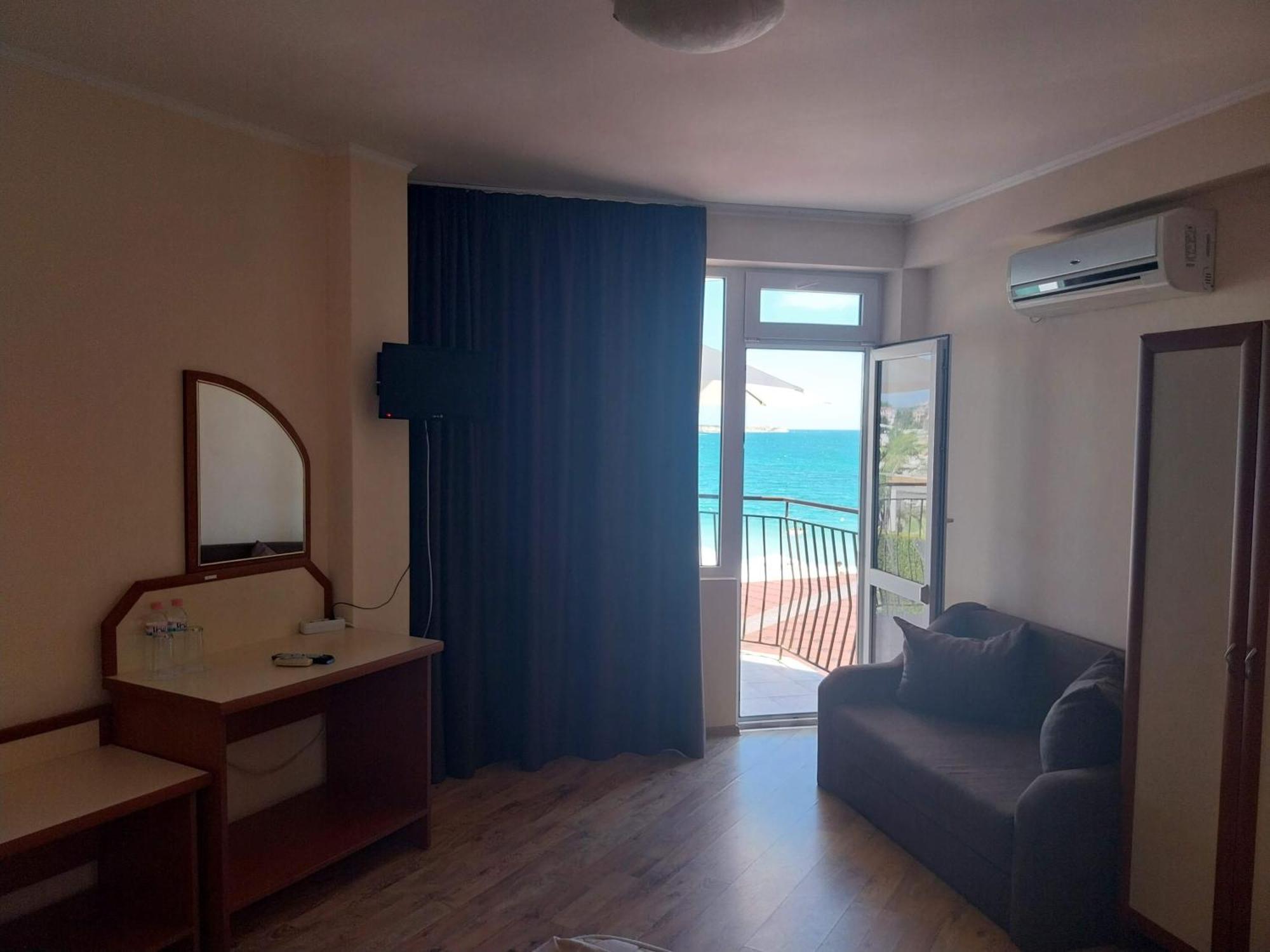 Aura Family Hotel 라브다 외부 사진